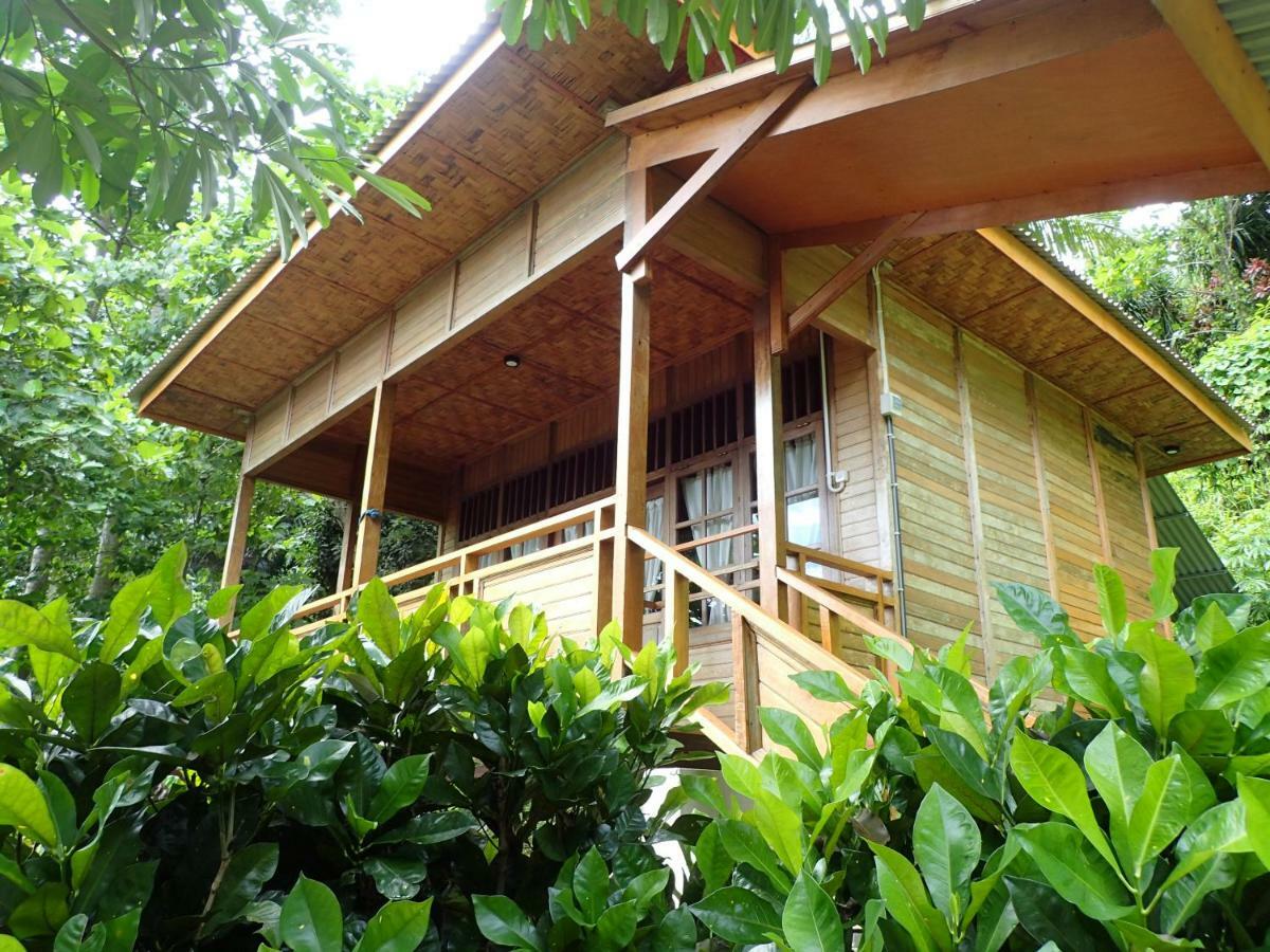 Two Fish Resort Lembeh Bitung Exterior foto